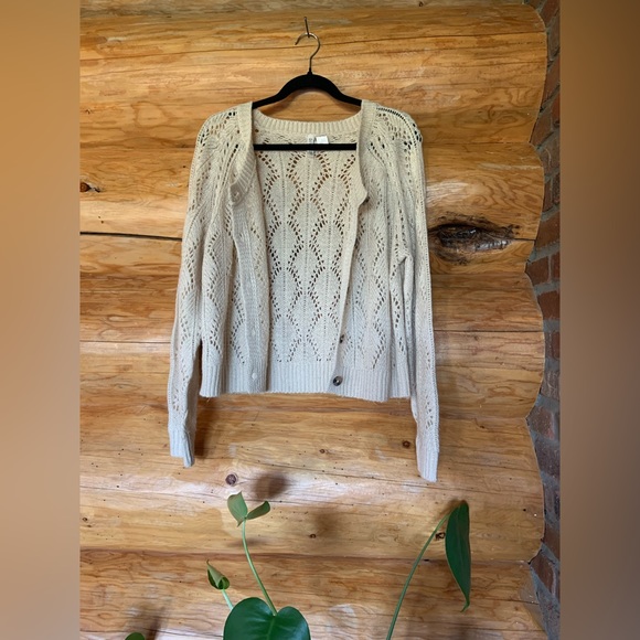 Crocheted Cardigan - Picture 3 of 6